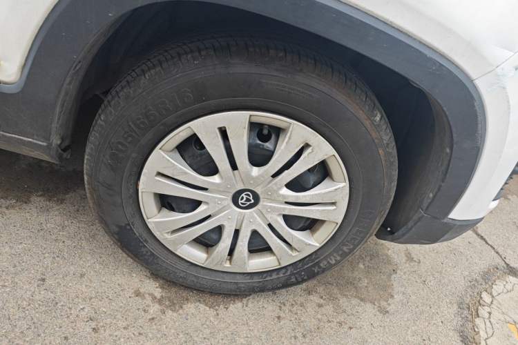 Used CHANGAN OSHAN X70A 2019 1.5L Manual Basic Version China VI Standard Right Front Wheel Hub