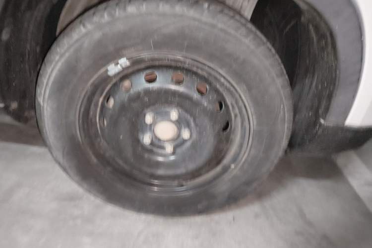 Used CHANGAN OSHAN X70A 2019 1.5L Manual Basic Version China VI Standard Right Front Wheel Hub
