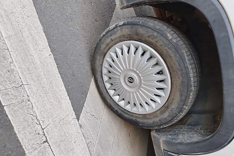 Used CHANGAN OSHAN X70A 2019 1.5L Manual Standard Version China VI Right Rear Wheel Hub