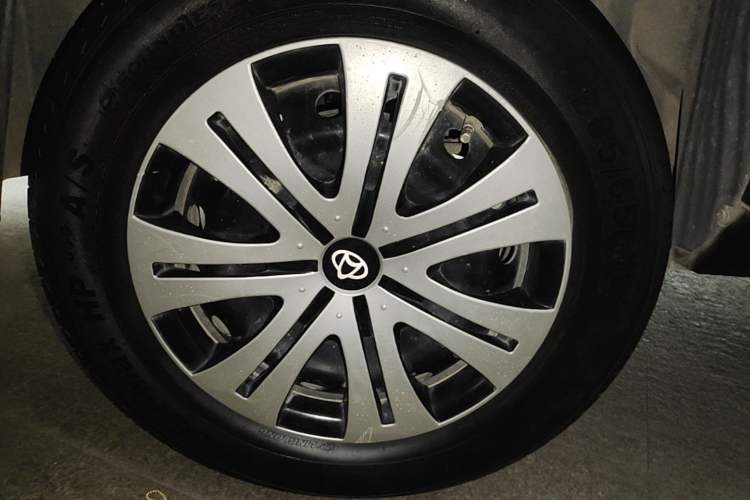 Used CHANGAN OSHAN X70A 2019 1.5L Manual Basic Version China VI Standard Right Rear Wheel Hub