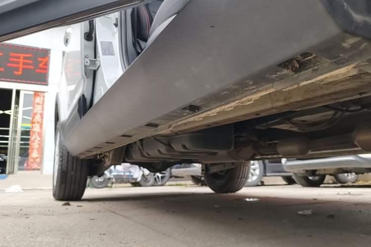 Used CHANGAN OSHAN X70A 2019 1.5L Manual Basic Version China VI Standard Right Side Sill