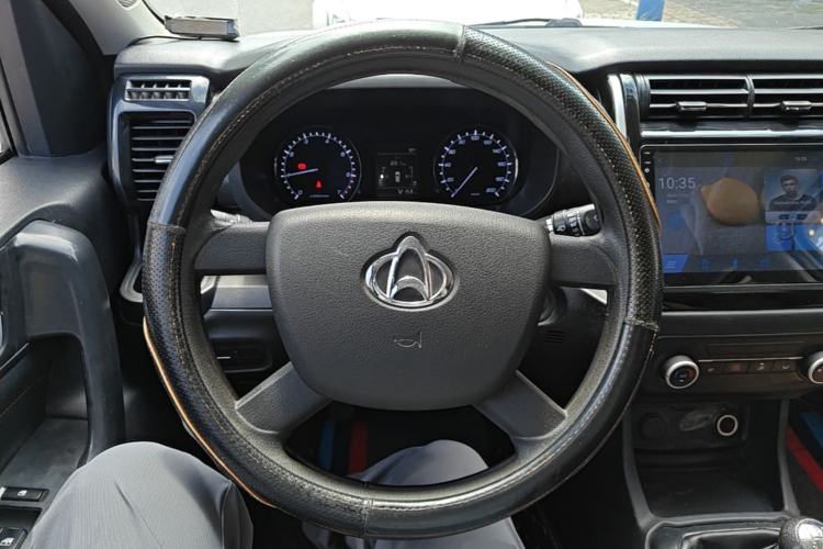 Used CHANGAN OSHAN X70A 2019 1.5L Manual Basic Version China VI Standard Steering Wheel