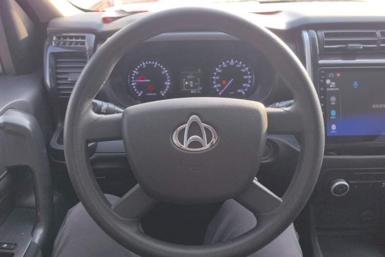 Used CHANGAN OSHAN X70A 2019 1.5L Manual Basic Version China VI Standard Steering Wheel