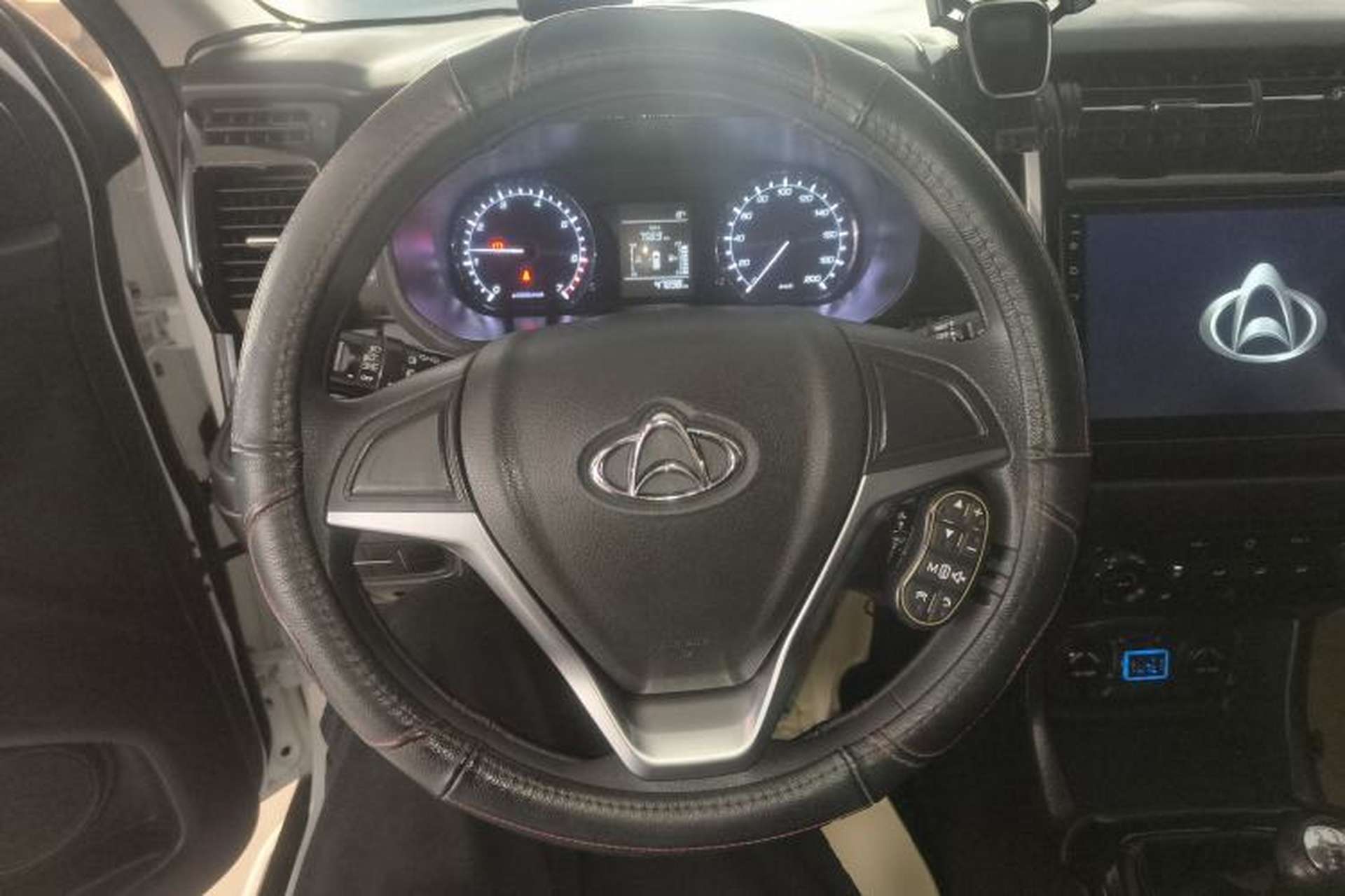 Used CHANGAN OSHAN X70A 2019 1.5L Manual Comfort Model China VI Standard Steering Wheel