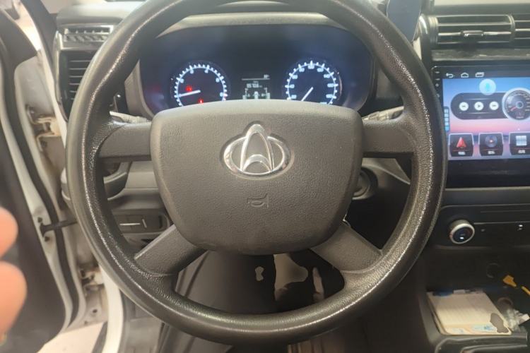 Used CHANGAN OSHAN X70A 2019 1.5L Manual Basic Version China VI Standard Steering Wheel