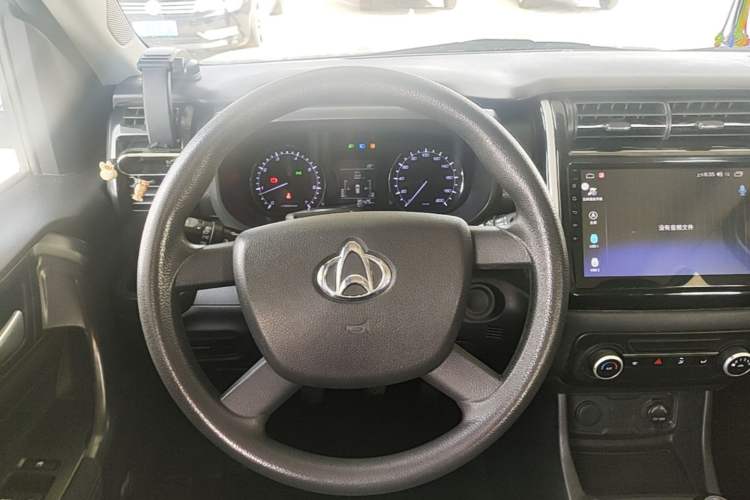 Used CHANGAN OSHAN X70A 2019 1.5L Manual Basic Version China VI Standard Steering Wheel