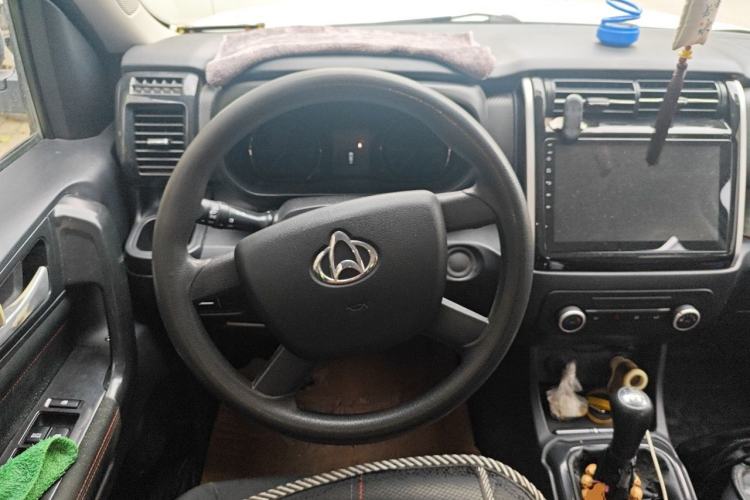 Used CHANGAN OSHAN X70A 2019 1.5L Manual Basic Version China VI Standard Steering Wheel