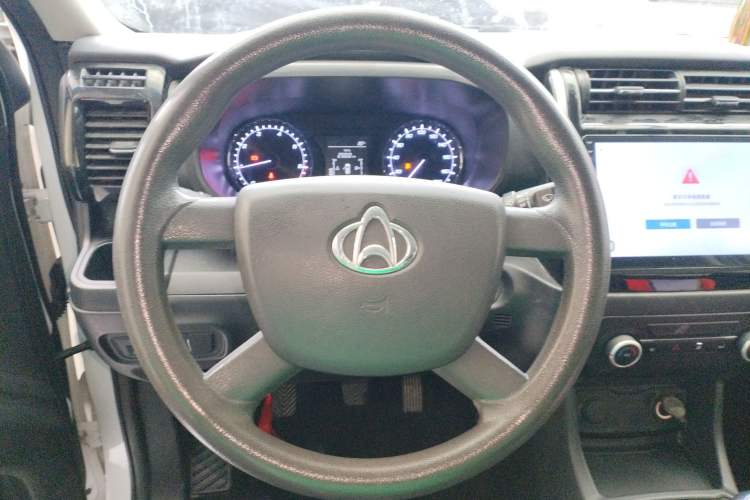 Used CHANGAN OSHAN X70A 2019 1.5L Manual Basic Version China VI Standard Steering Wheel