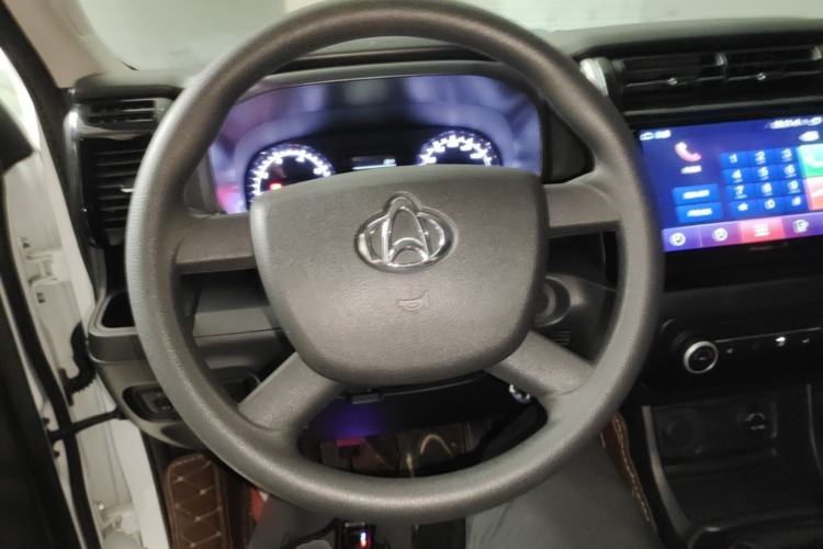 Used CHANGAN OSHAN X70A 2019 1.5L Manual Basic Version China VI Standard Steering Wheel