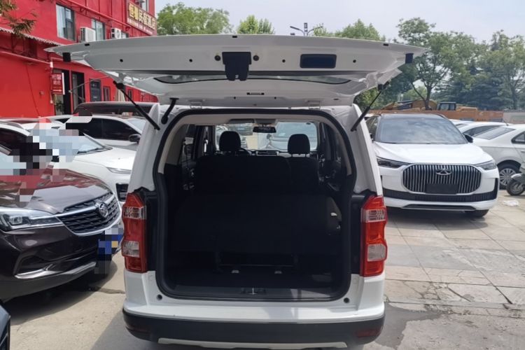 Used CHANGAN OSHAN X70A 2019 1.5L Manual Basic Version China VI Standard Trunk