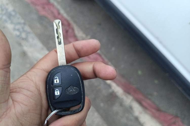 Used CHANGAN OSHAN X70A 2019 1.5L Manual Standard Version China VI Vehicle Key