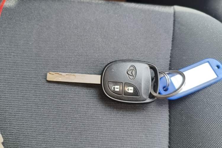 Used CHANGAN OSHAN X70A 2019 1.5L Manual Basic Version China VI Standard Vehicle Key
