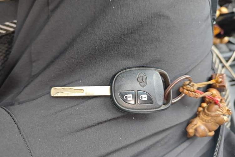 Used CHANGAN OSHAN X70A 2019 1.5L Manual Basic Version China VI Standard Vehicle Key