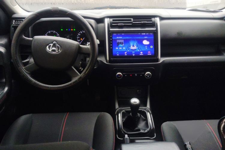 Used CHANGAN OSHAN X70A 2020 1.5L Manual Base Version Center Console