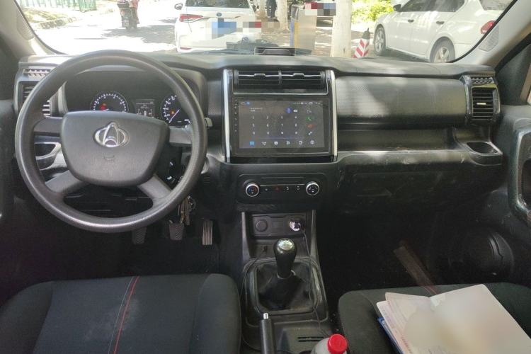 Used CHANGAN OSHAN X70A 2020 1.5L Manual Base Version Center Console