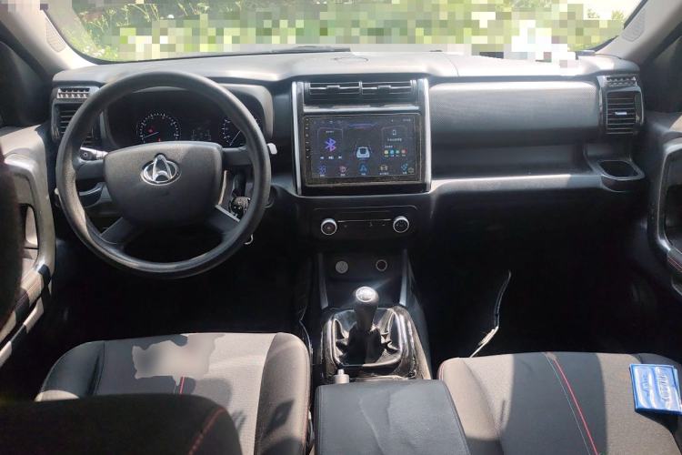 Used CHANGAN OSHAN X70A 2020 1.5L Manual Base Version Center Console
