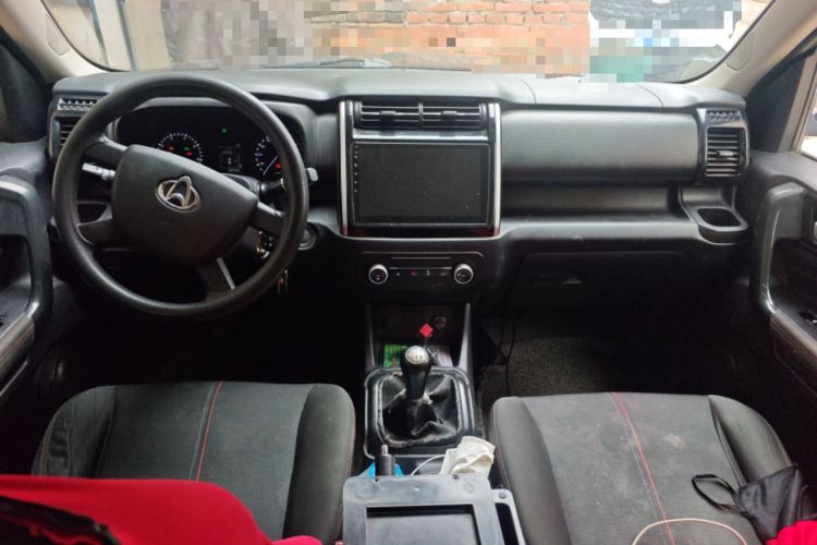 Used CHANGAN OSHAN X70A 2020 1.5L Manual Base Version Center Console
