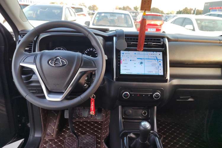 Used CHANGAN OSHAN X70A 2020 1.5L Manual Standard Edition Center Console