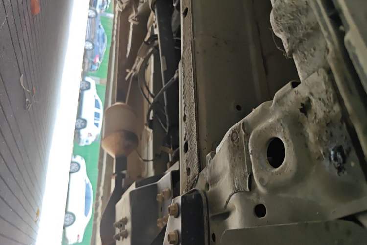 Used CHANGAN OSHAN X70A 2020 1.5L Manual Base Version Chassis Front Right