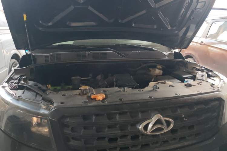 Used CHANGAN OSHAN X70A 2020 1.5L Manual Base Version Engine Bay