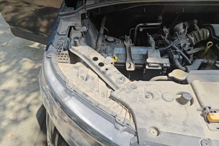 Used CHANGAN OSHAN X70A 2020 1.5L Manual Base Version Engine Bay Right