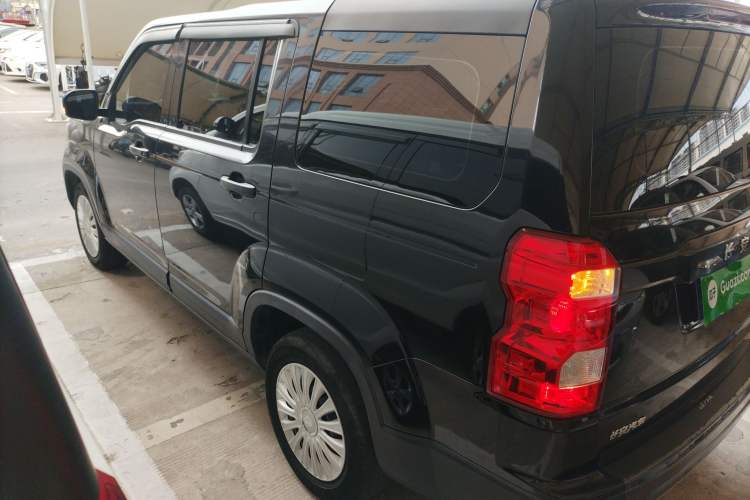 Used CHANGAN OSHAN X70A 2020 1.5L Manual Base Version Exterior 3