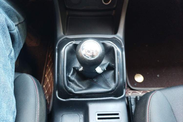 Used CHANGAN OSHAN X70A 2020 1.5L Manual Base Version Gear Lever