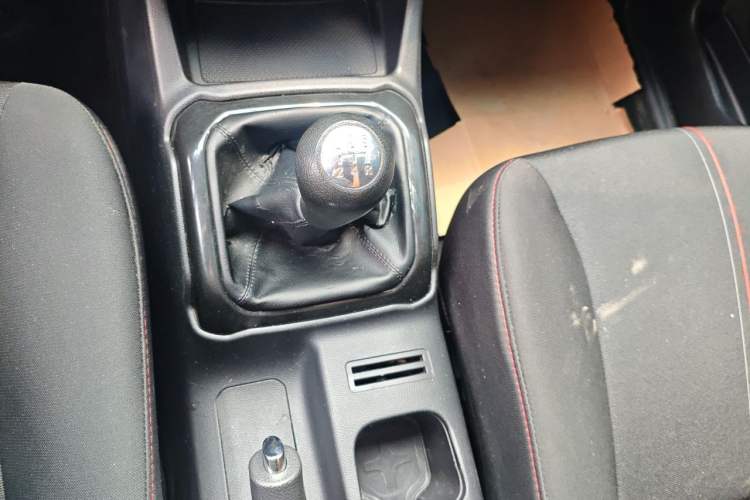 Used CHANGAN OSHAN X70A 2020 1.5L Manual Base Version Gear Lever