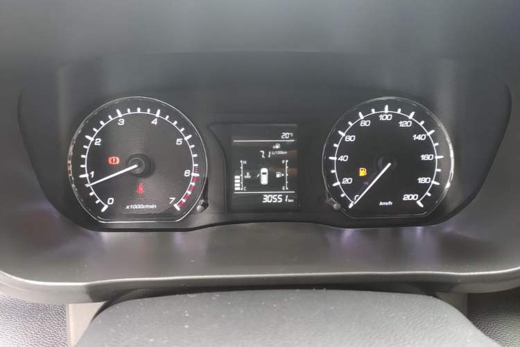 Used CHANGAN OSHAN X70A 2020 1.5L Manual Base Version Instrument Cluster