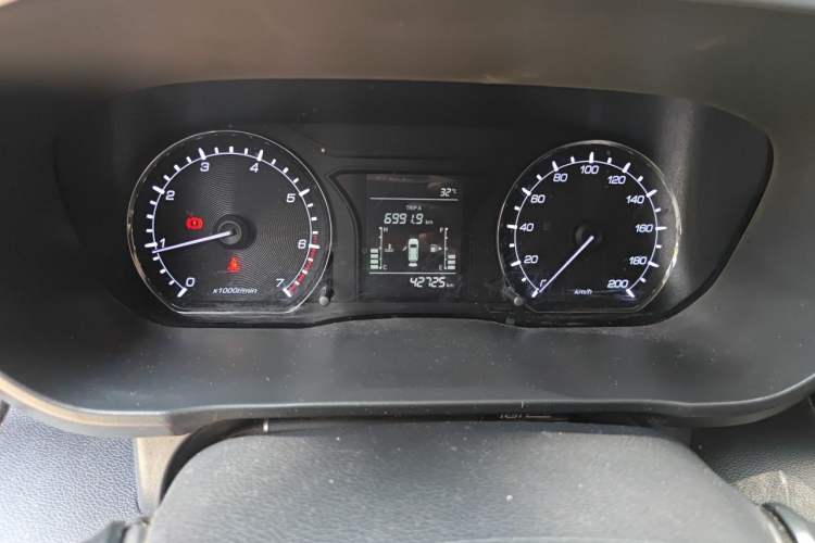 Used CHANGAN OSHAN X70A 2020 1.5L Manual Base Version Instrument Cluster