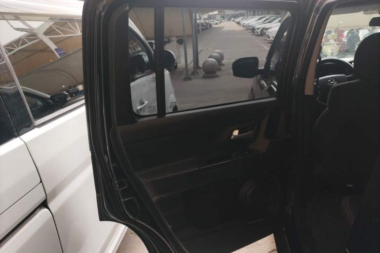 Used CHANGAN OSHAN X70A 2020 1.5L Manual Base Version Interior 8