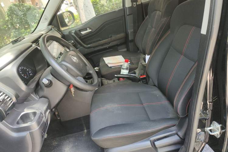 Used CHANGAN OSHAN X70A 2020 1.5L Manual Base Version Left Front Seat