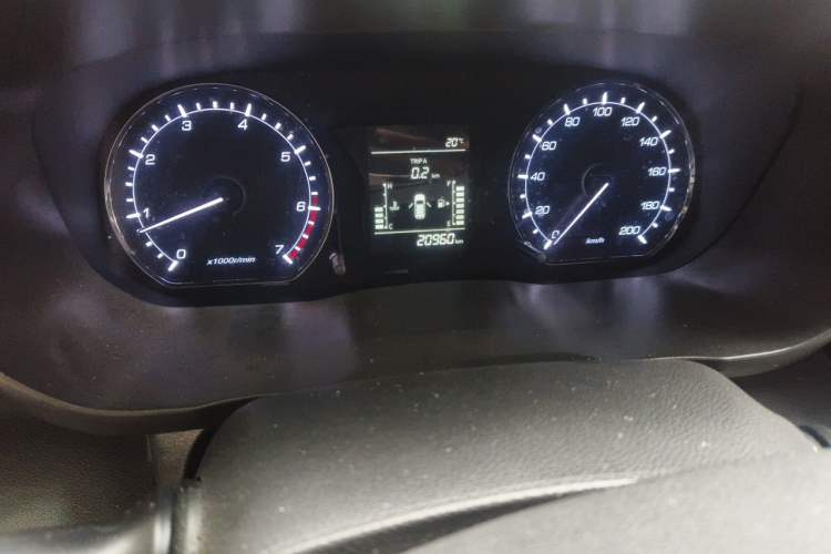 Used CHANGAN OSHAN X70A 2020 1.5L Manual Standard Edition Odometer Close Up