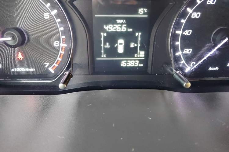 Used CHANGAN OSHAN X70A 2020 1.5L Manual Standard Edition Odometer Close Up