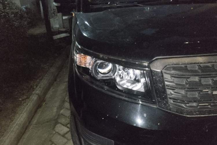 Used CHANGAN OSHAN X70A 2020 1.5L Manual Classic Trim Right Front Headlight