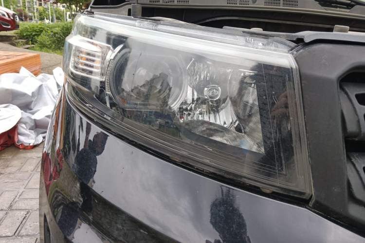 Used CHANGAN OSHAN X70A 2020 1.5L Manual Base Version Right Front Headlight