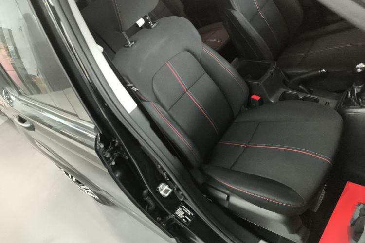 Used CHANGAN OSHAN X70A 2020 1.5L Manual Base Version Right Front Seat