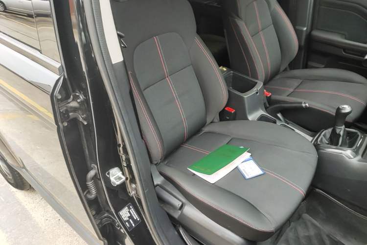 Used CHANGAN OSHAN X70A 2020 1.5L Manual Base Version Right Front Seat