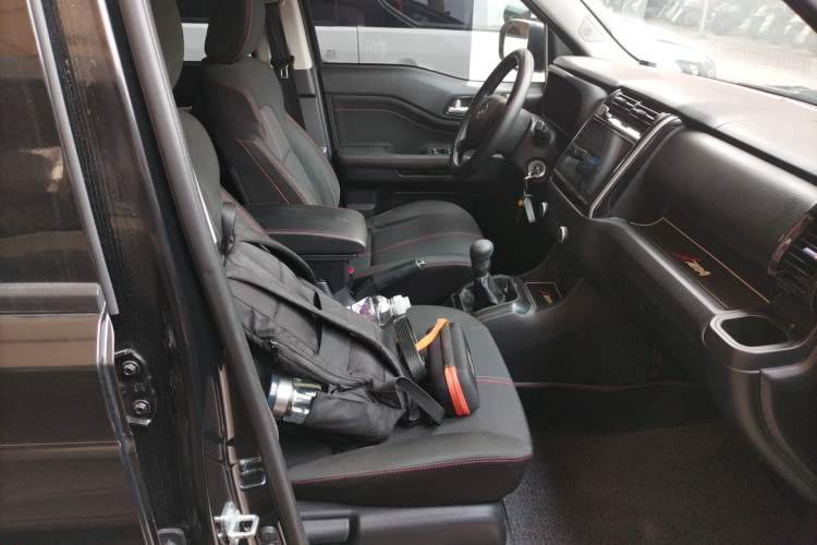 Used CHANGAN OSHAN X70A 2020 1.5L Manual Base Version Right Front Seat