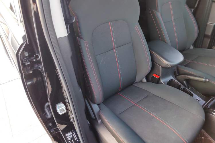 Used CHANGAN OSHAN X70A 2020 1.5L Manual Standard Edition Right Front Seat