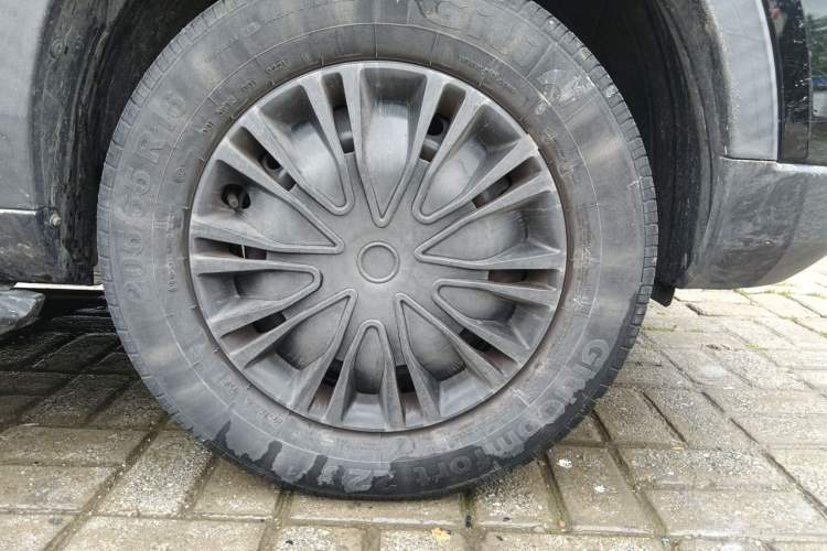 Used CHANGAN OSHAN X70A 2020 1.5L Manual Base Version Right Front Wheel Hub
