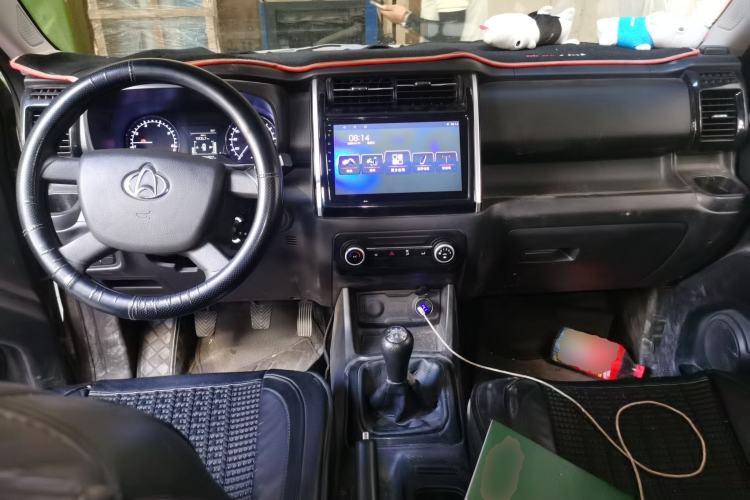 Used CHANGAN OSHAN X70A 2020 1.5L Manual Base Version Center Console