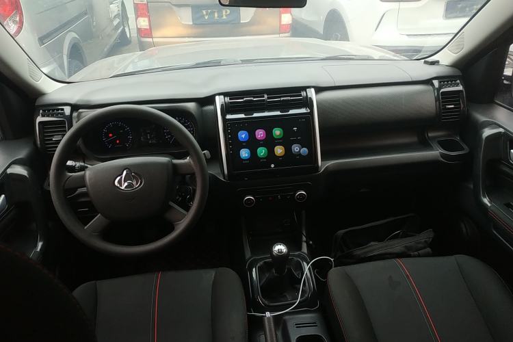 Used CHANGAN OSHAN X70A 2020 1.5L Manual Base Version Center Console