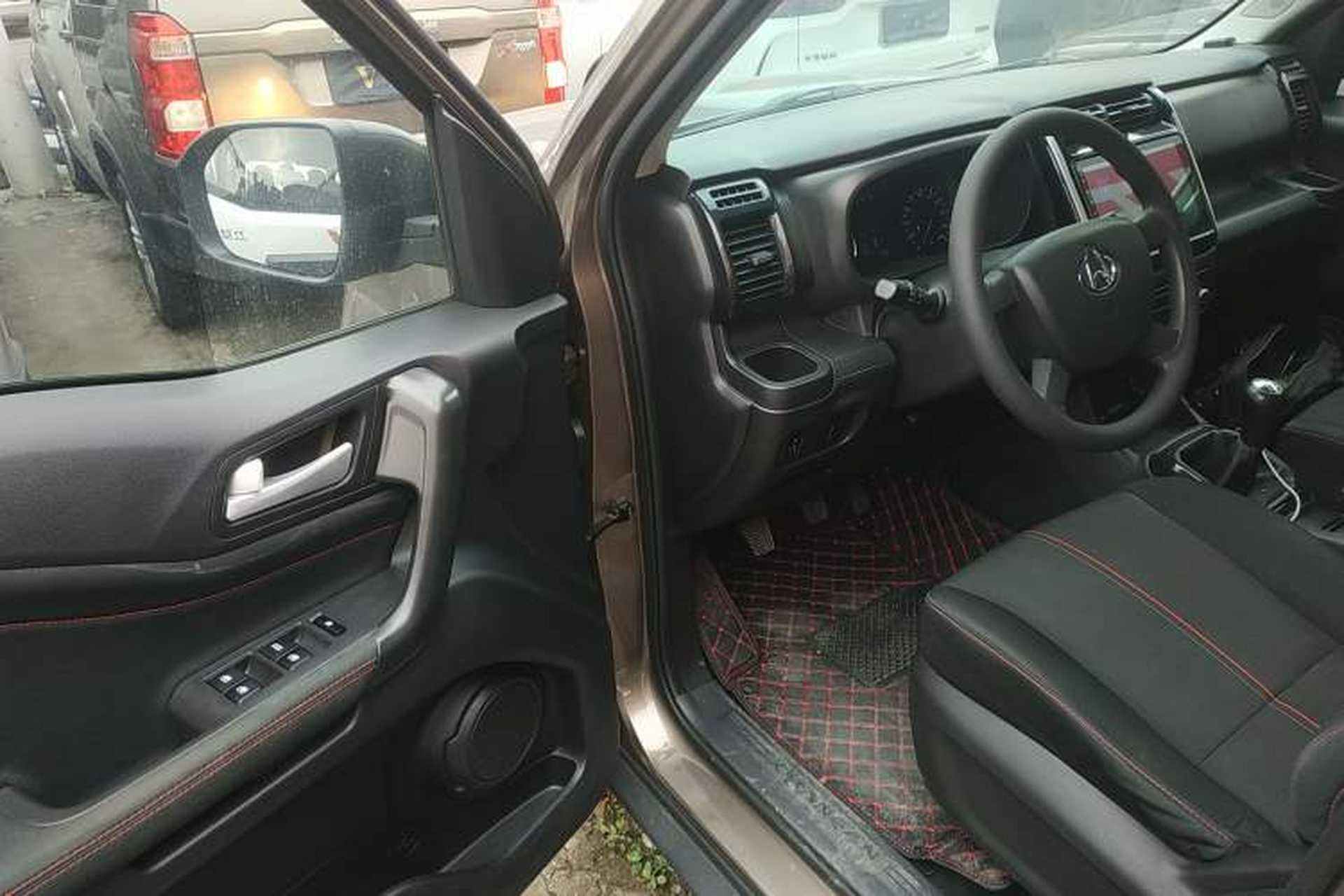 Used CHANGAN OSHAN X70A 2020 1.5L Manual Base Version Driver Seat