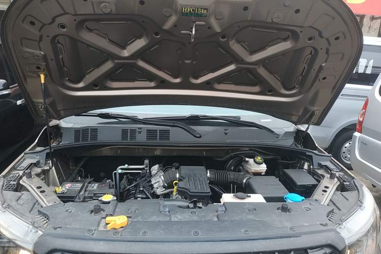 Used CHANGAN OSHAN X70A 2020 1.5L Manual Base Version Engine Bay