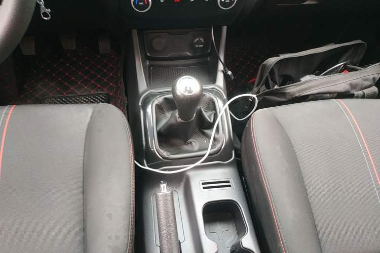 Used CHANGAN OSHAN X70A 2020 1.5L Manual Base Version Gear Lever