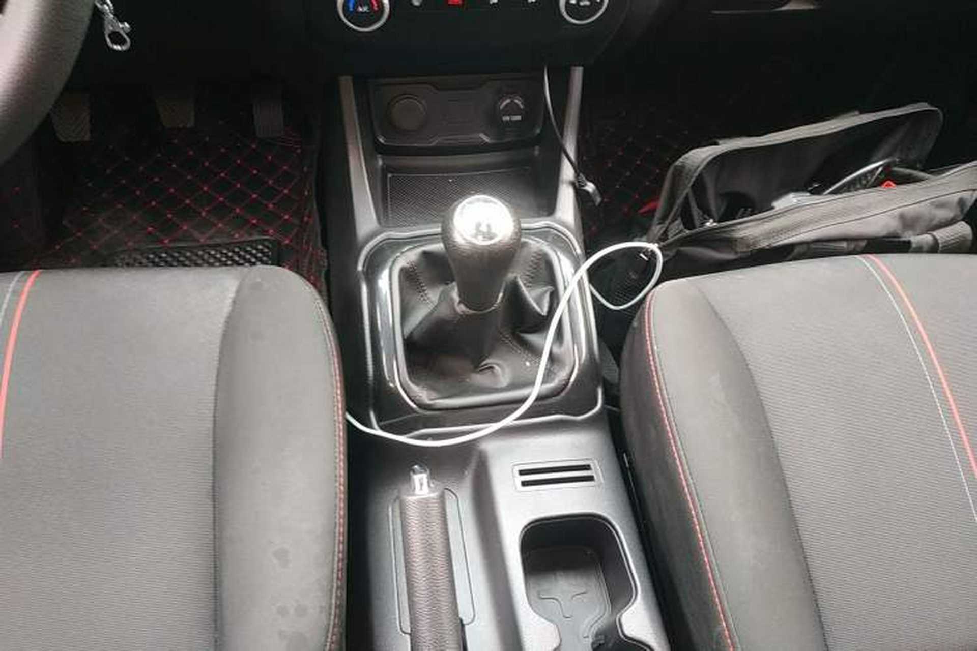 Used CHANGAN OSHAN X70A 2020 1.5L Manual Base Version Gear Lever