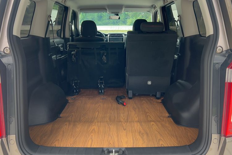 Used CHANGAN OSHAN X70A 2020 1.5L Manual Base Version Interior 4
