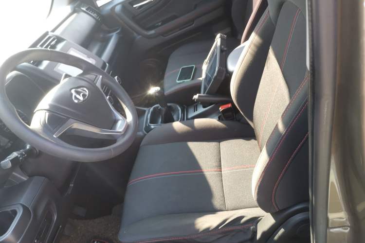 Used CHANGAN OSHAN X70A 2020 1.5L Manual Standard Edition Left Front Seat