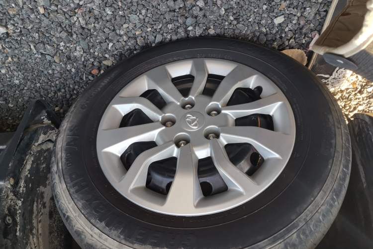 Used CHANGAN OSHAN X70A 2020 1.5L Manual Standard Edition Left Front Wheel Hub